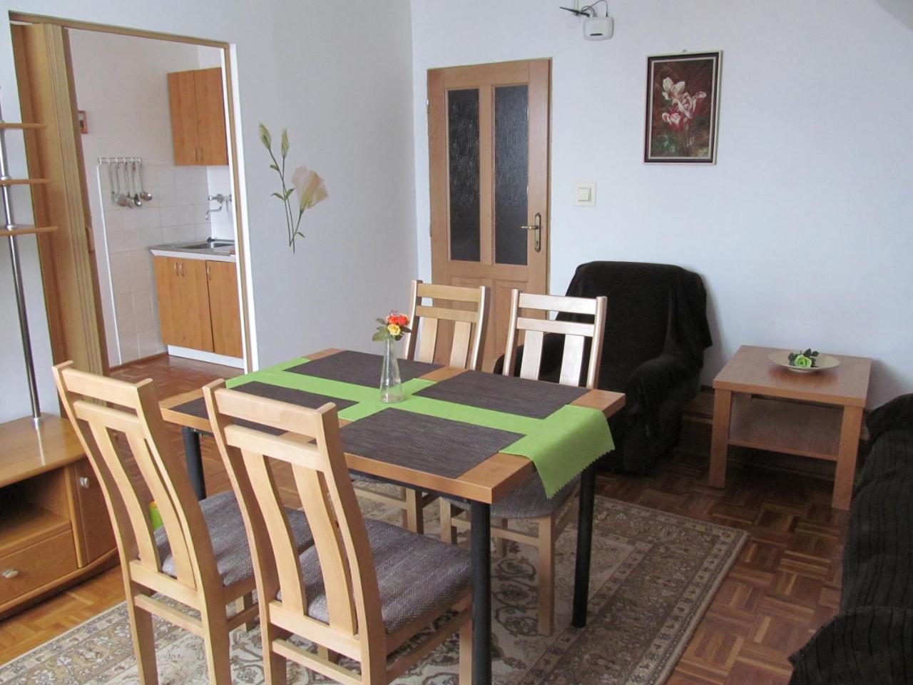Privat Lubka Apartment ซูเบเรซ ภายนอก รูปภาพ